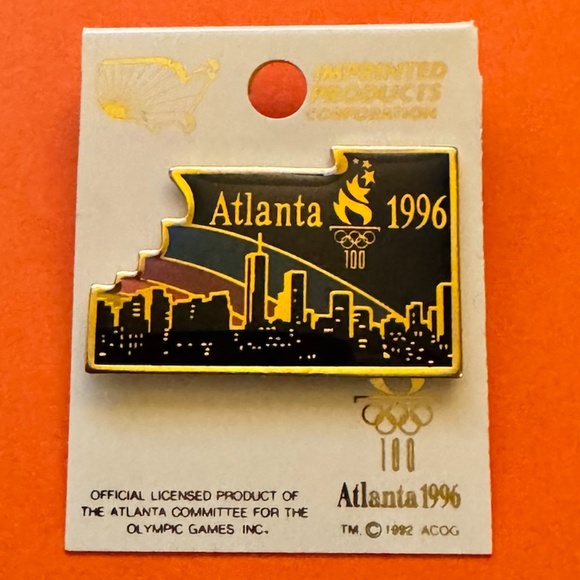 Official Atlanta 1996 Olympics Vintage Enamel Pin (with Backing Card) - Picture 1 of 3